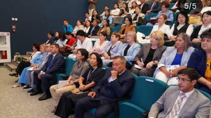 В Астане проходит ежегодный августовский саммит педагогов, в котором принимает участие руководитель центра Л.П. Куземко.